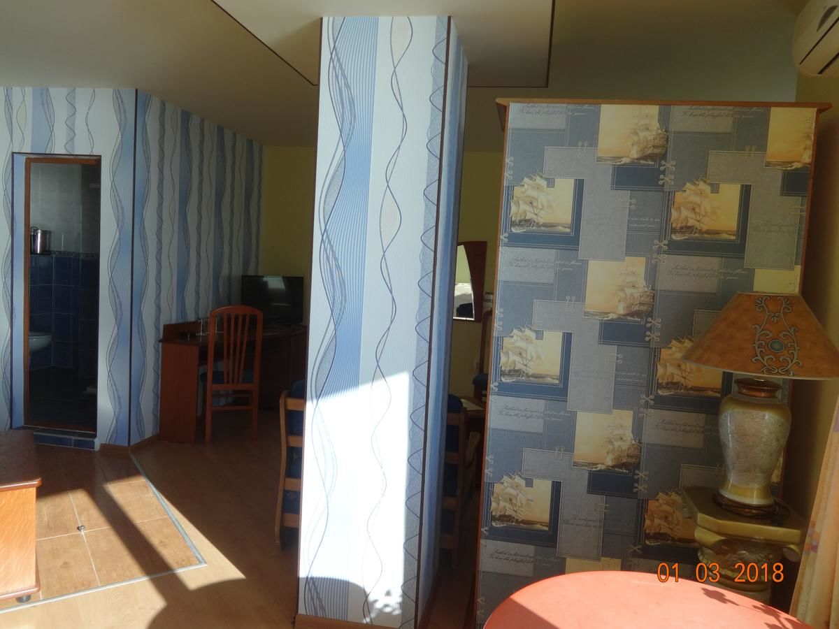 Отель Family Hotel Evridika Несебр